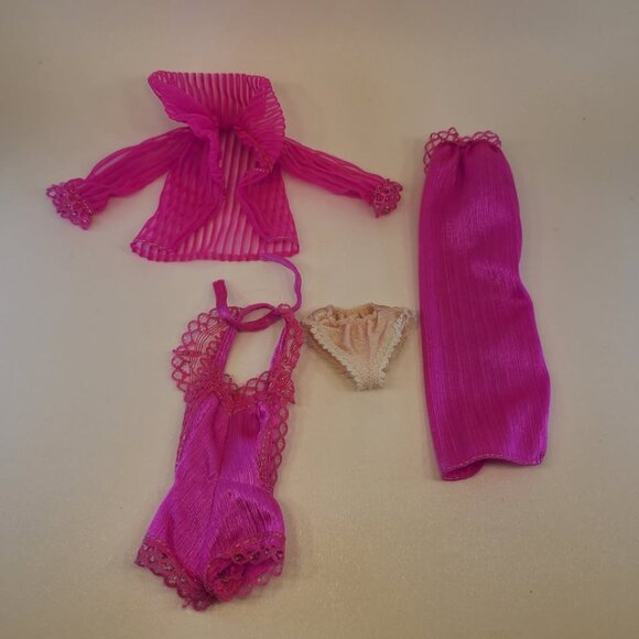 Vintage 1979 Beauty Secrets Barbie #1290 Mattel Doll Original Outfit - Picture 6 of 8